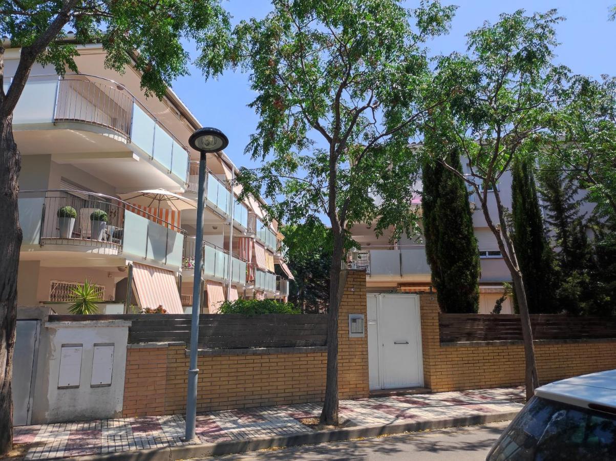 Apartament Familiar Tranquil A プラヤ・デアロ エクステリア 写真