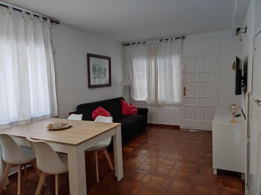 Apartament Familiar Tranquil A プラヤ・デアロ エクステリア 写真