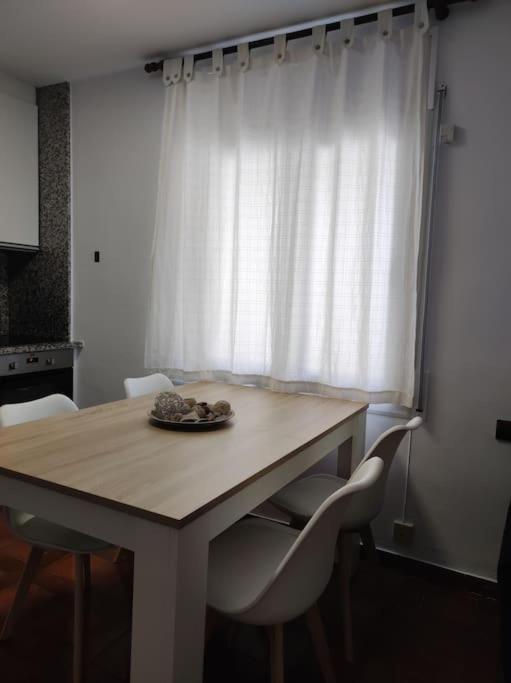 Apartament Familiar Tranquil A プラヤ・デアロ エクステリア 写真