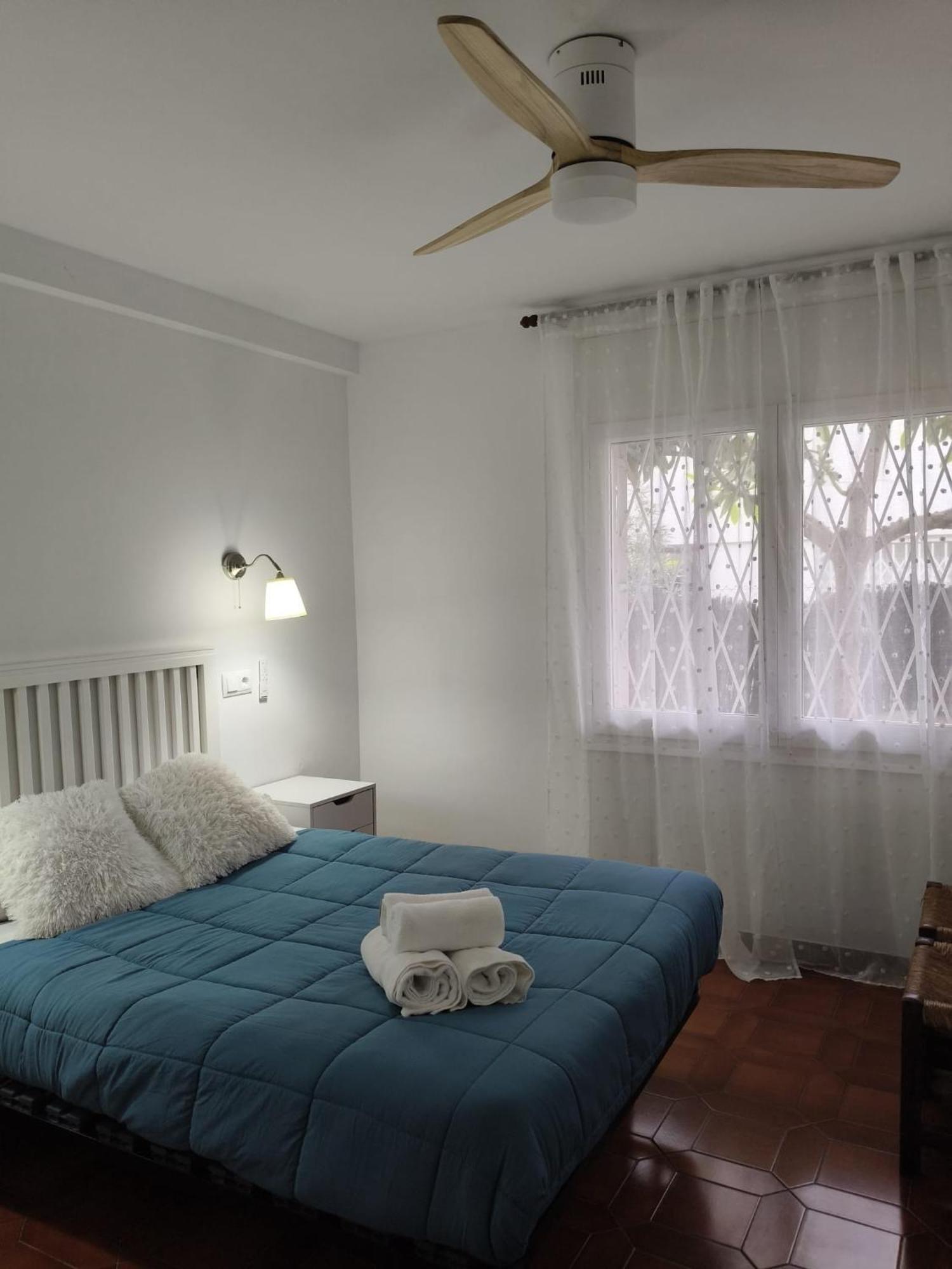 Apartament Familiar Tranquil A プラヤ・デアロ エクステリア 写真
